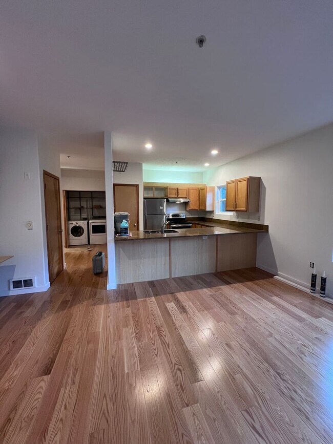 Building Photo - New Flooring, Fresh Paint- Luxe Living in ...