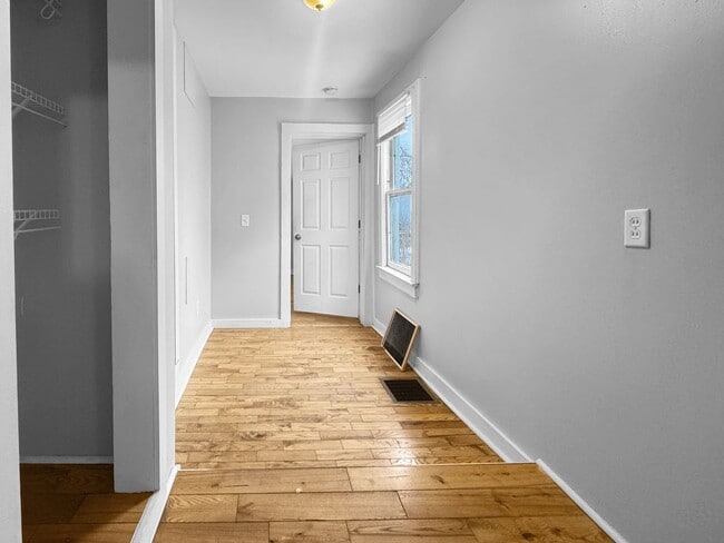 Building Photo - 309 Eastern Ave SE