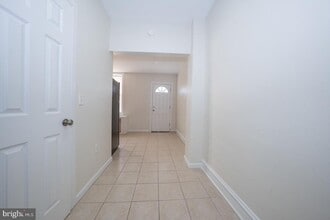 Building Photo - 22 Lancaster Ave