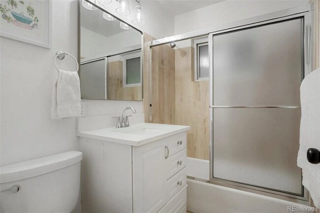 Building Photo - 2840 S Yates St