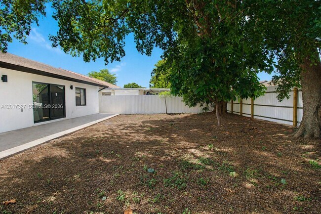 Foto del edificio - 10088 SW 143rd Ct