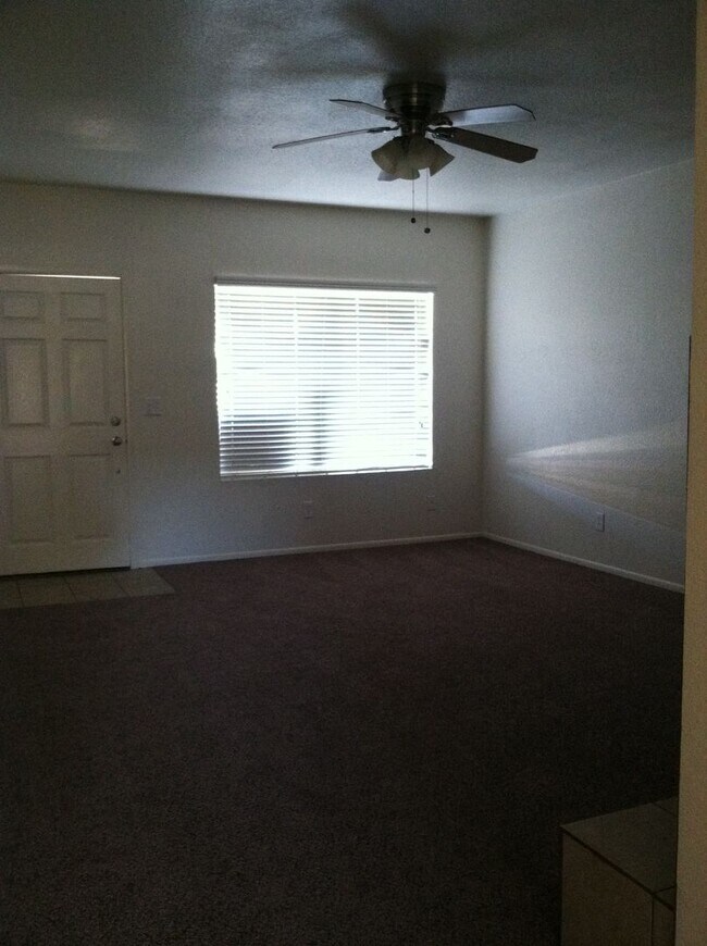 Building Photo - 1050 S Stapley Dr