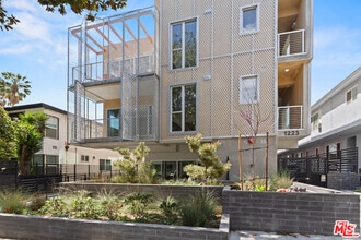 Building Photo - 1223 Hayworth Ave