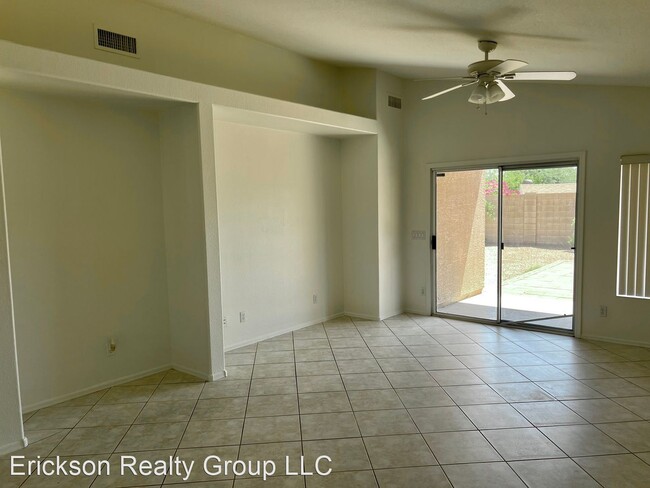 Building Photo - 3 br, 2 bath House - 9807 E. Kiva Ave