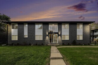 Building Photo - 7801 W 83rd St