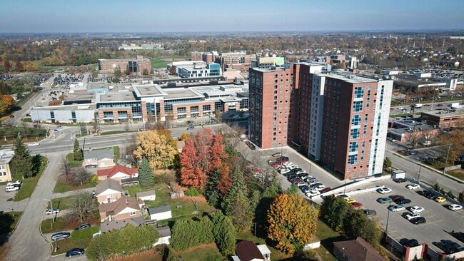 Fonderie d’abord et Collège Fanshawe - Foundry First - Student Living
