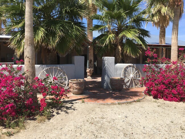 Foto del edificio - 19900 Bennett Rd