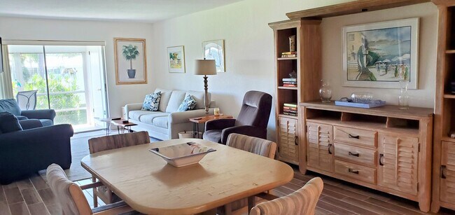 Foto del edificio - 5550 N Ocean Blvd