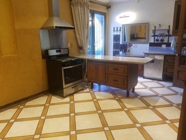 Foto del edificio - 44 Hackamore Ln