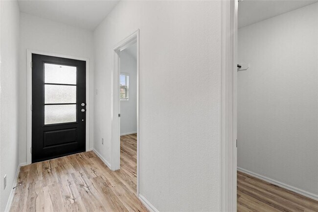 Building Photo - 18470 Running Shadow Ct