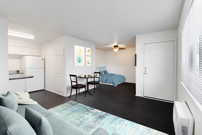 Studio - Brookhollow Apartments