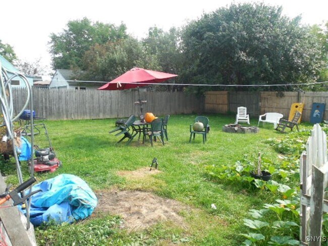 Foto del edificio - 835 Ann St