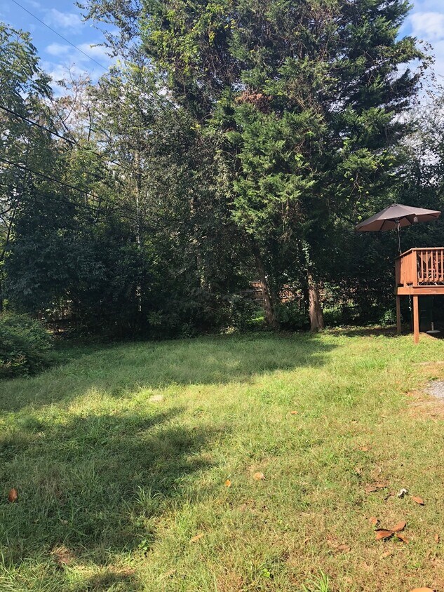 Foto del edificio - Great Duplex Conveniently Located in Charlotte