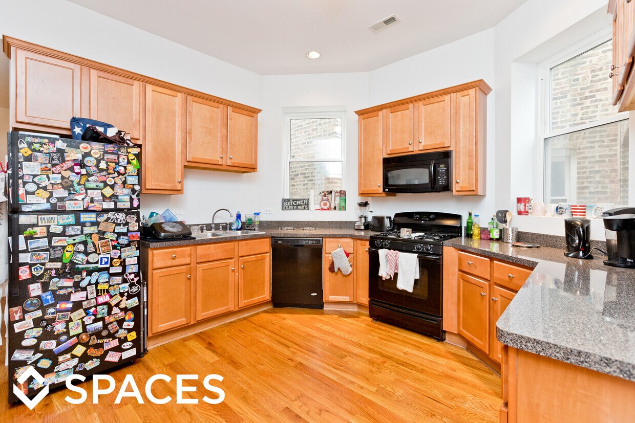 Foto principal - 918 W Addison St