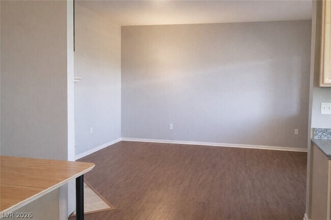 Building Photo - 5250 S Rainbow Blvd