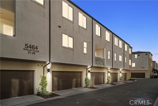 Foto del edificio - 5464 Seacliff Pl