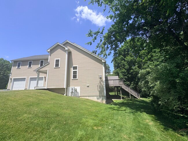Building Photo - 49 Lyman St