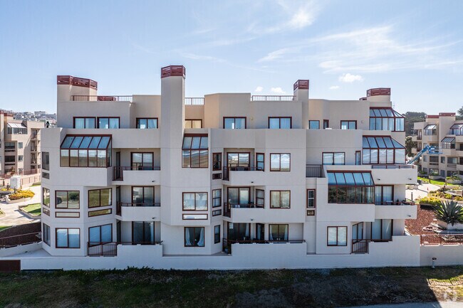 Alt. Exterior - 855 La Playa St
