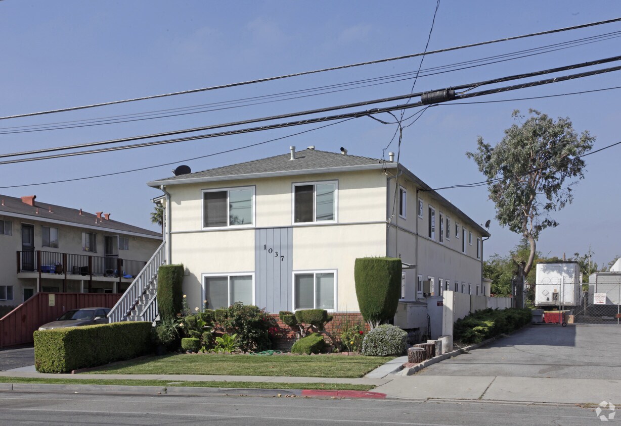 Building Photo - 1037 N 7th St