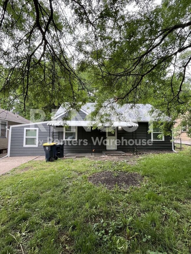 Foto del edificio - Cozy Rehabbed 4 Bed, 2 Bath with New Appliances in KCMO!