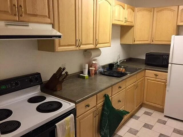 Building Photo - 2857 N Los Felices Rd