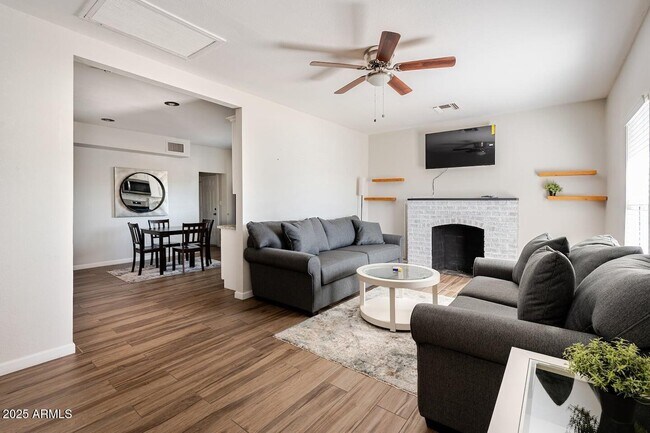 Foto del edificio - 1514 E Fillmore St