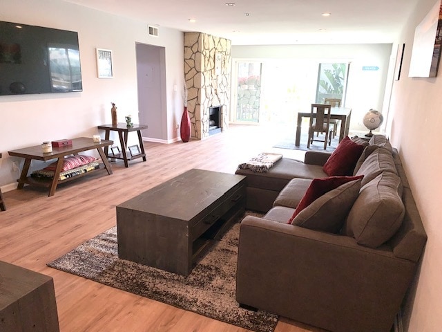 Building Photo - 230 S Catalina Ave