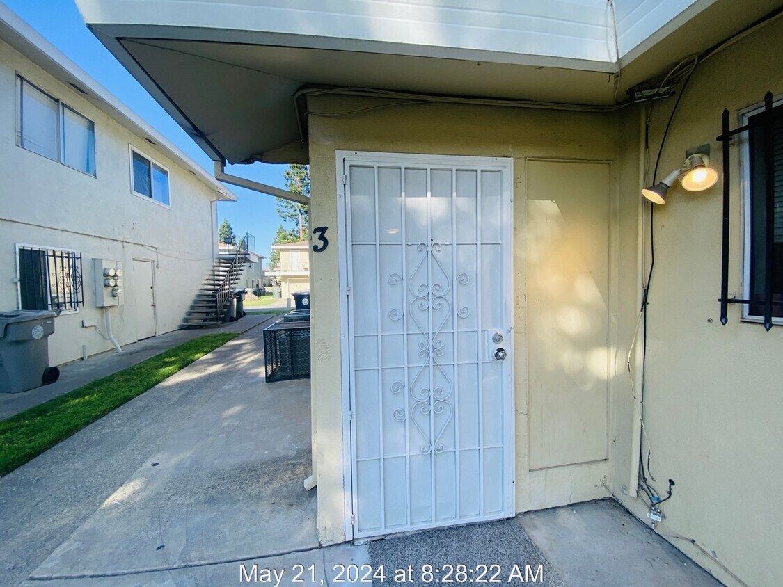 7376 Franklin Blvd, Sacramento, CA 95823 House Rental in Sacramento