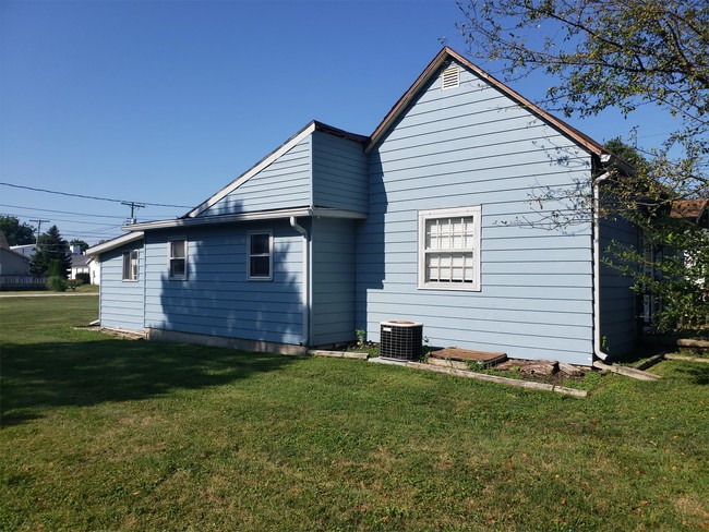 Building Photo - 217 Mound St
