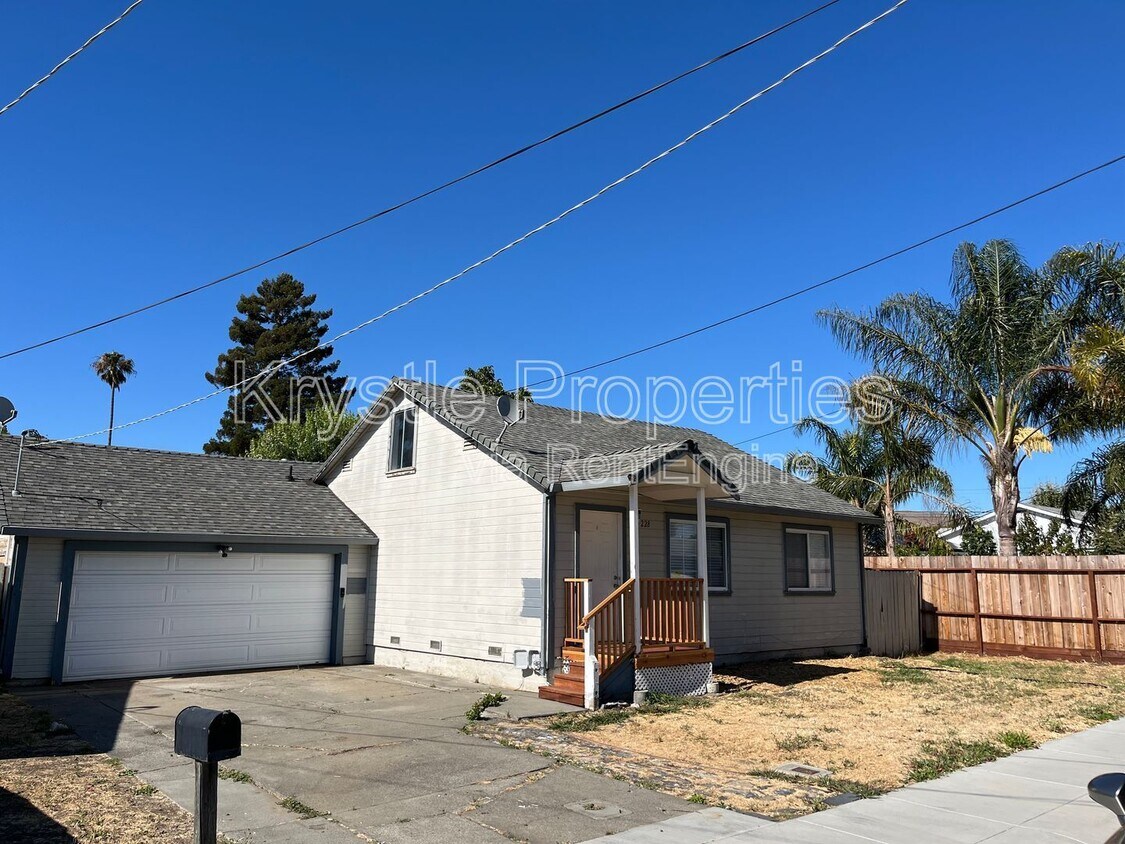 Foto principal - 228 Donaldson Way E