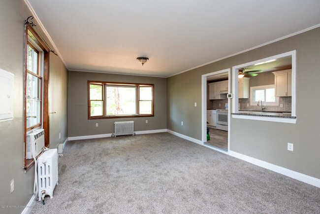 Building Photo - 872A Holmdel Rd