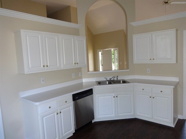 Building Photo - 5966 Tate Dr