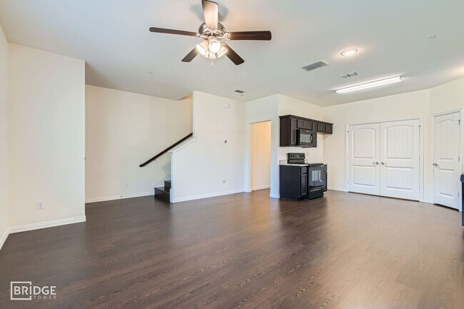 Foto del edificio - 1412 Lakecrest Ln