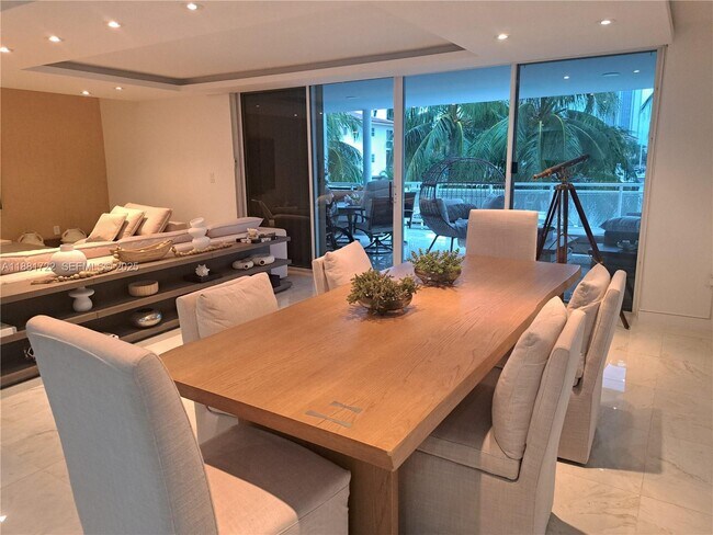 Foto del edificio - 468 Golden Isles Dr