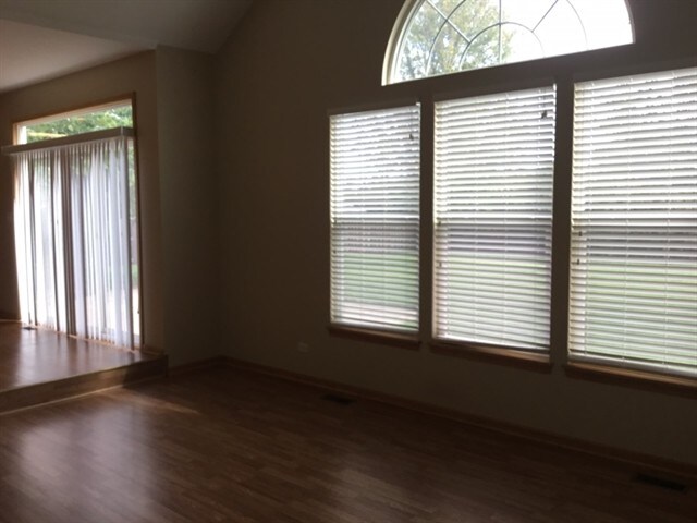 Building Photo - 2302 High Ridge Lane