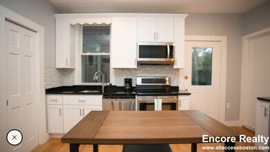 Building Photo - 7 Story St