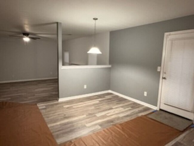 Foto del edificio - 6263 Shell Dr SW