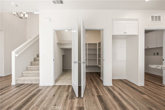 Foto del edificio - 12511 Ava Loma St