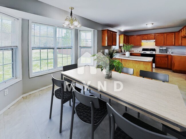 Building Photo - 1124 Woodland Ridge