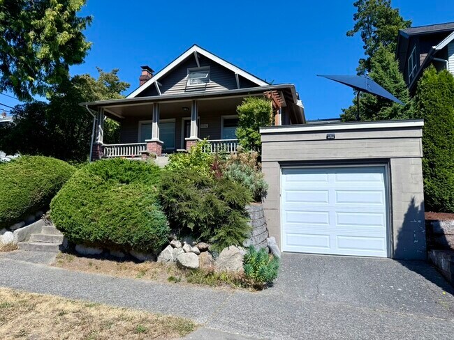Foto del edificio - 8202 41st Ave SW