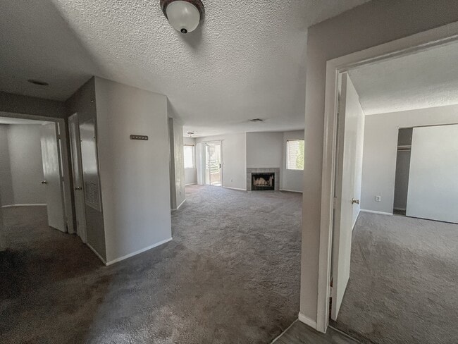 Building Photo - 6869 Tamarus St