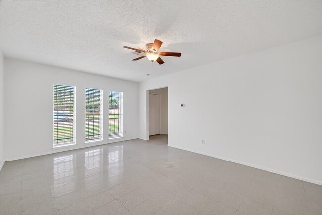 Building Photo - 15022 Chipman Ln.