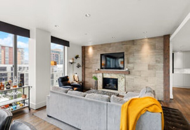Foto del edificio - 1001 NW Lovejoy St