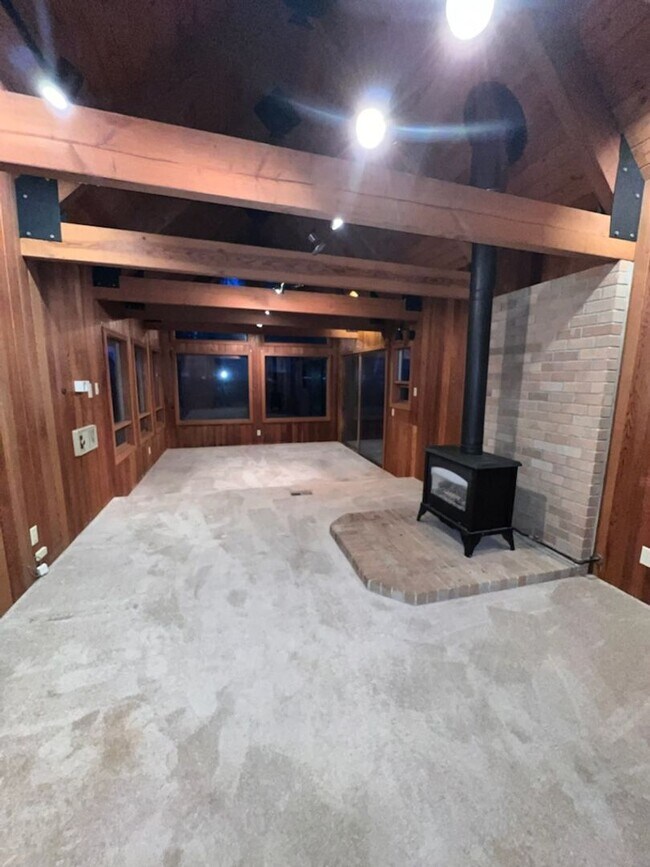 Building Photo - Nice home near Wollochet Bay