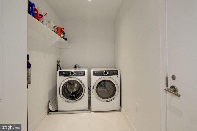 Foto del edificio - 1111 24th St NW