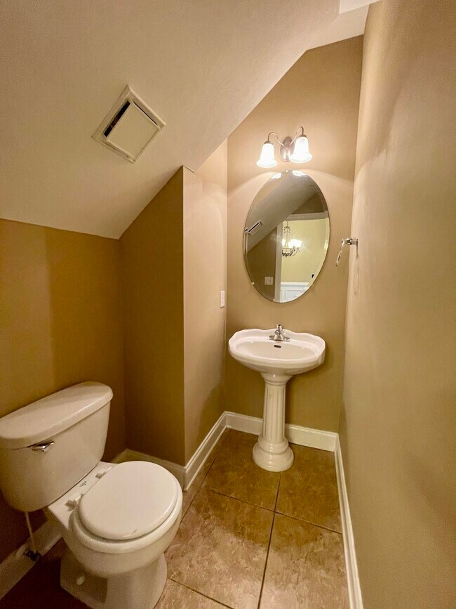 Foto del edificio - 1405 Leigh Ct