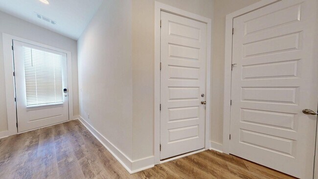 Foto del edificio - Owens Crossing Townhome