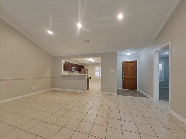 Building Photo - 5603 Rivertree Ln