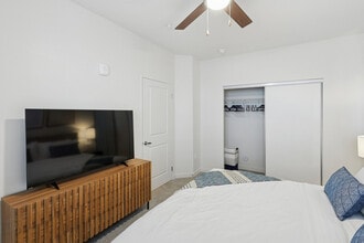 Building Photo - Home at Maricopa