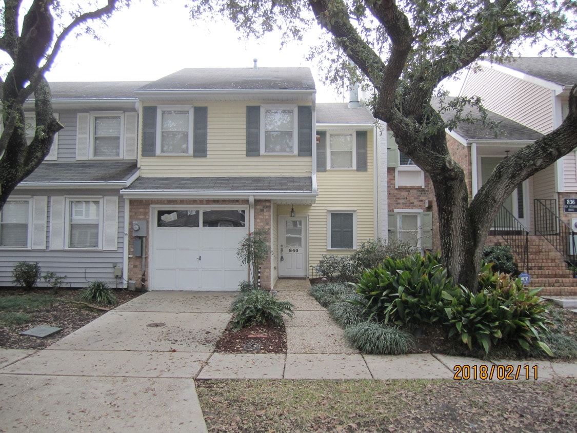 840 Old Metairie Dr, Metairie, LA 70001 Townhouse for Rent in